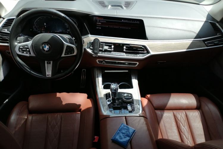 Used BMW X7 2022 xDrive40i Executive M Sport Package Center Console