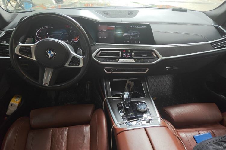 Used BMW X7 2022 xDrive40i Luxury M Sport Package Center Console