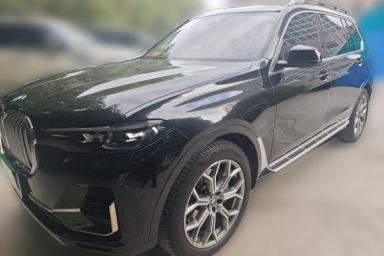 Used BMW X7 2022 xDrive40i Luxury Package with Leading Features