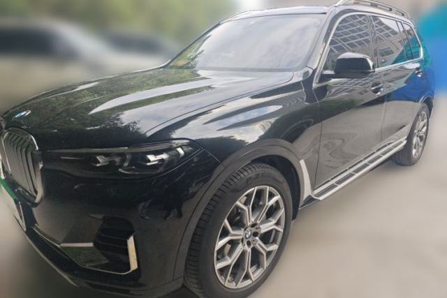 Used BMW X7 2022 xDrive40i Luxury Package with Leading Features