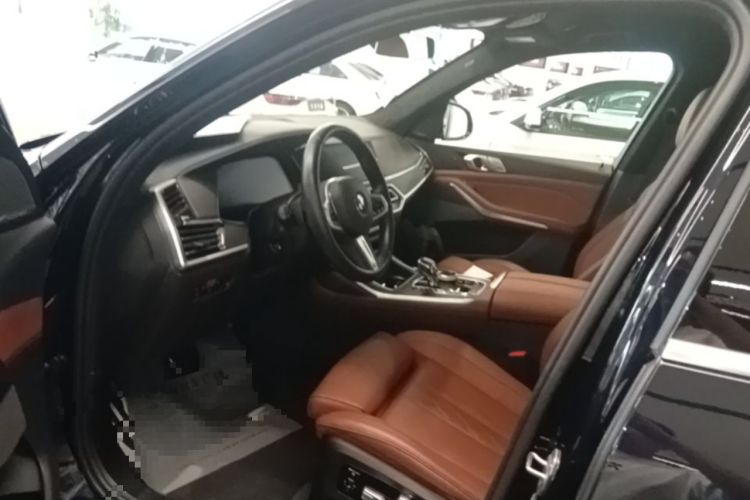 Used BMW X7 2022 xDrive40i Luxury M Sport Package Driver Seat