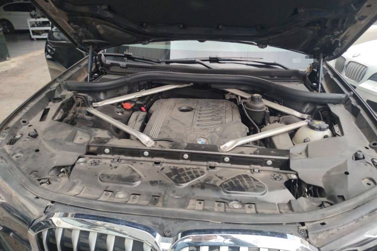 Used BMW X7 2022 xDrive40i Luxury Package with Leading Features Engine Bay
