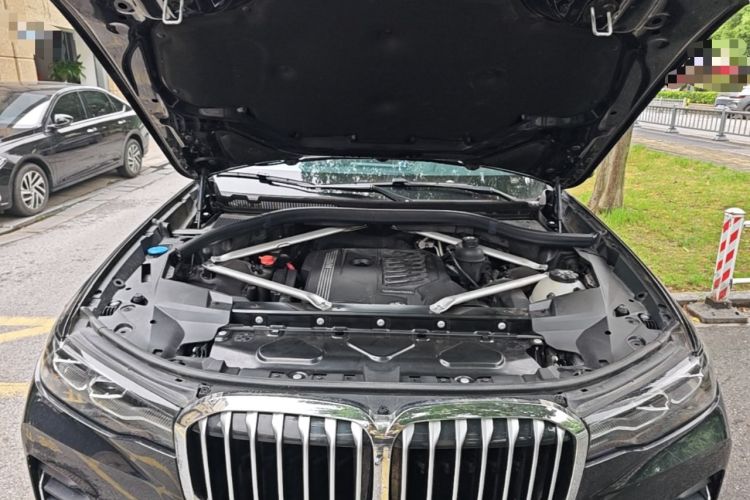 Used BMW X7 2022 xDrive40i Luxury Package with Leading Features Engine Bay