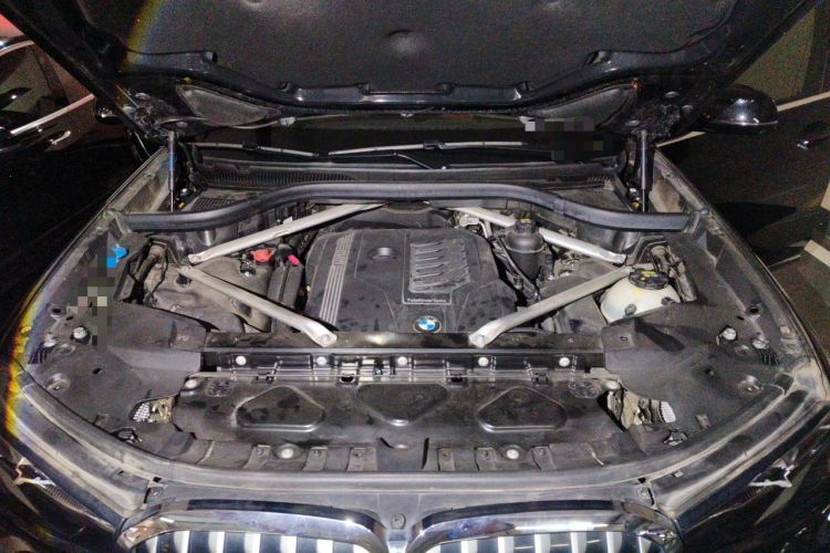 Used BMW X7 2022 xDrive40i Luxury Package with Leading Features Engine Bay