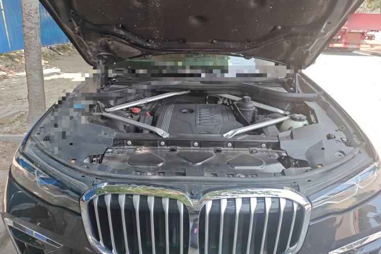 Used BMW X7 2022 xDrive40i Luxury M Sport Package Engine Bay