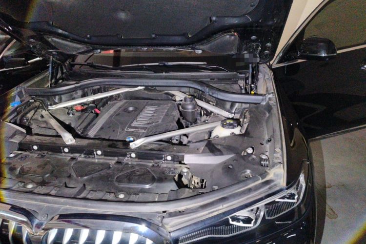 Used BMW X7 2022 xDrive40i Luxury Package with Leading Features Engine Bay Left