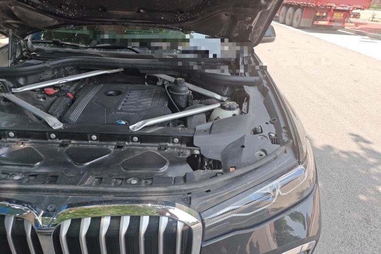 Used BMW X7 2022 xDrive40i Luxury M Sport Package Engine Bay Left