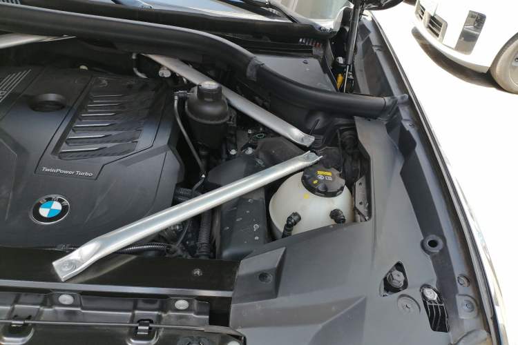 Used BMW X7 2022 xDrive40i Executive M Sport Package Engine Bay Left