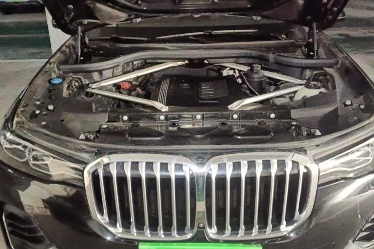 Used BMW X7 2022 xDrive40i Luxury Package with Leading Features Engine Bay