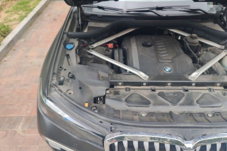 Used BMW X7 2022 xDrive40i Executive M Sport Package Engine Bay Right