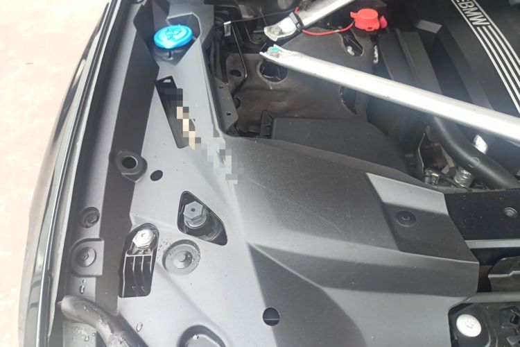 Used BMW X7 2022 xDrive40i Luxury M Sport Package Engine Bay Right