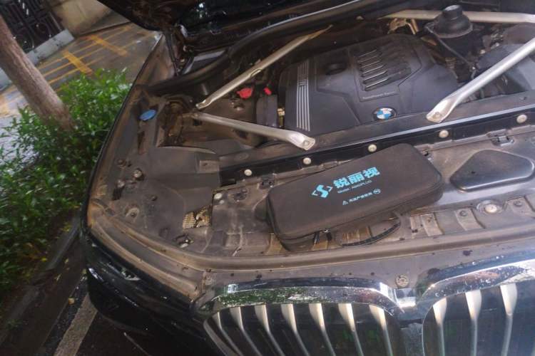 Used BMW X7 2022 xDrive40i Luxury Package with Leading Features Engine Bay Right