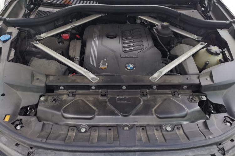 Used BMW X7 2022 xDrive40i Executive M Sport Package Engine Bay
