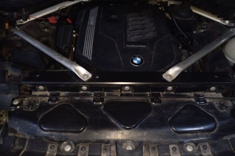 Used BMW X7 2022 xDrive40i Luxury M Sport Package Engine Bay
