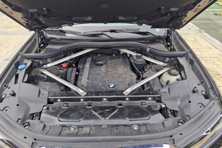 Used BMW X7 2022 xDrive40i Luxury Package with Leading Features Engine Bay