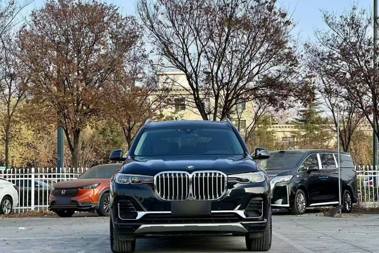 Used BMW X7 2022 xDrive40i Luxury Package with Leading Features Exterior 1