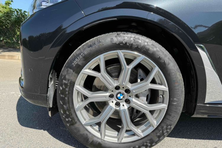 Used BMW X7 2022 xDrive40i Luxury Package with Leading Features Exterior 1