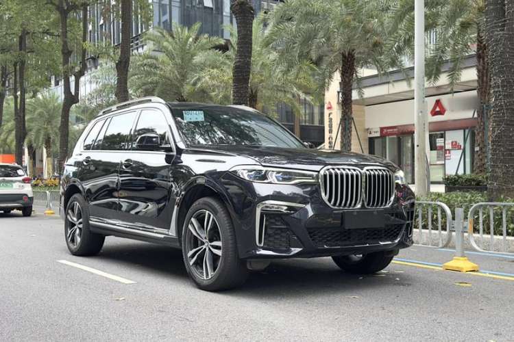 Used BMW X7 2022 xDrive40i Luxury M Sport Package Exterior 1