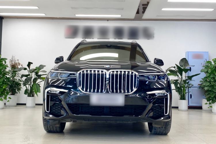 Used BMW X7 2022 xDrive40i Luxury M Sport Package Exterior 2