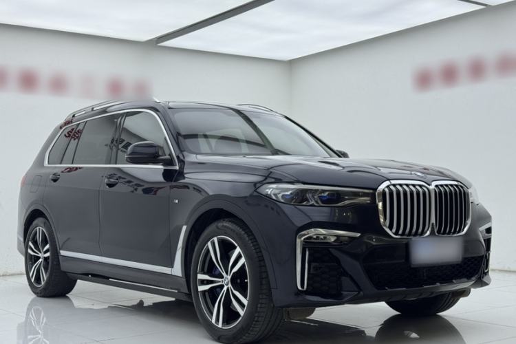 Used BMW X7 2022 xDrive40i Luxury M Sport Package Exterior 2