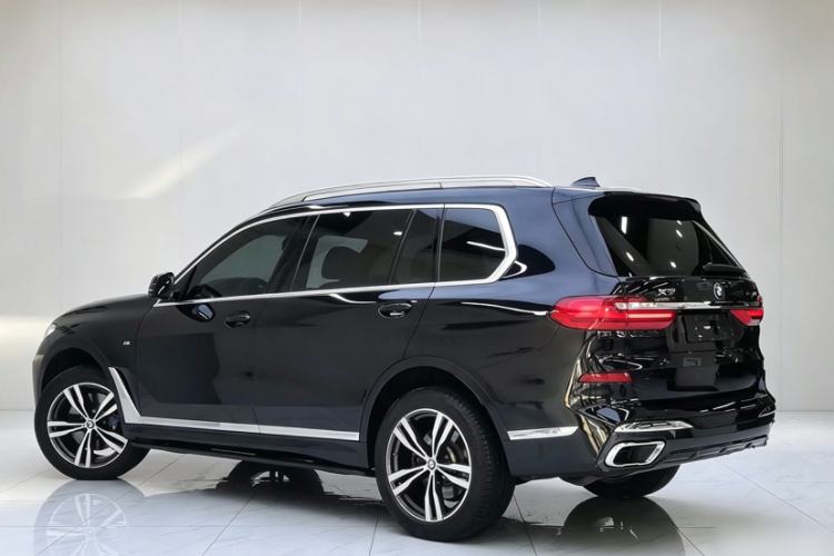 Used BMW X7 2022 xDrive40i Luxury M Sport Package Exterior 3