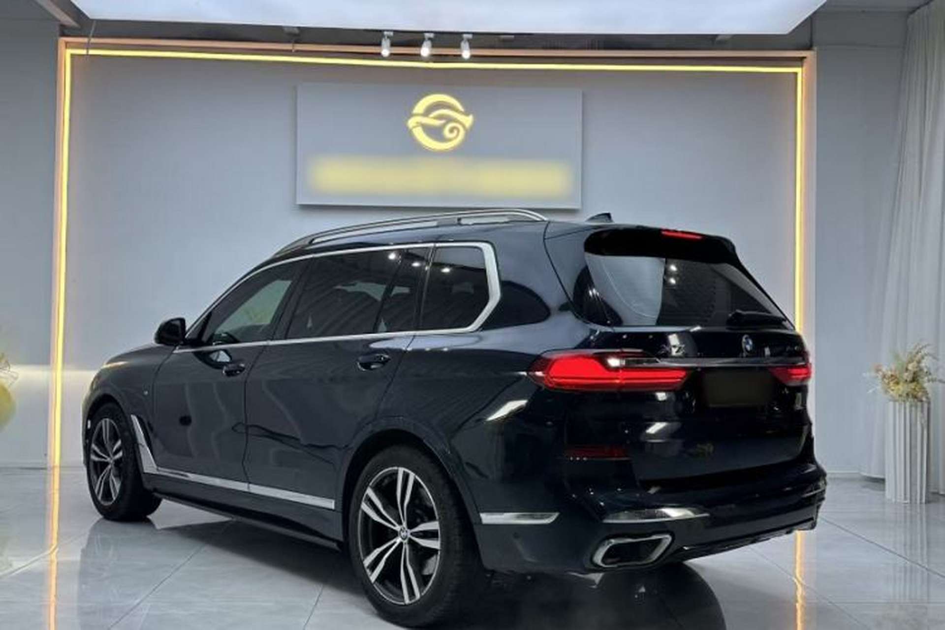 Used BMW X7 2022 xDrive40i Luxury M Sport Package Exterior 3