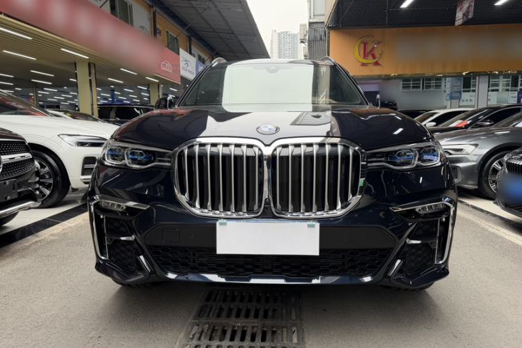 Used BMW X7 2022 xDrive40i Luxury M Sport Package Exterior 3
