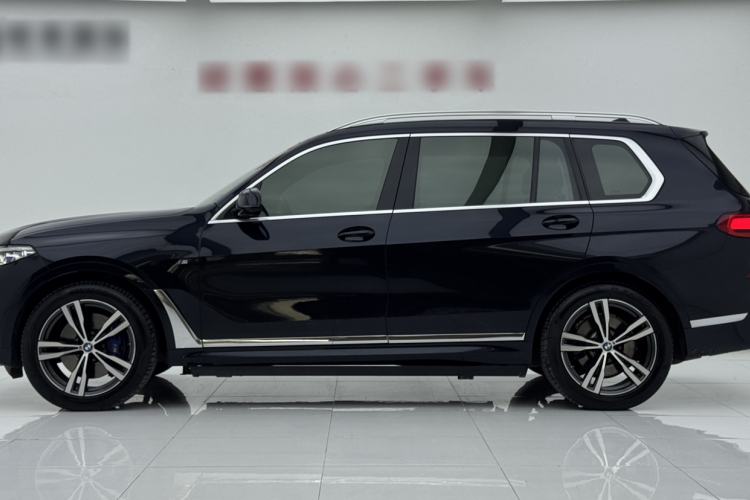 Used BMW X7 2022 xDrive40i Luxury M Sport Package Exterior 3