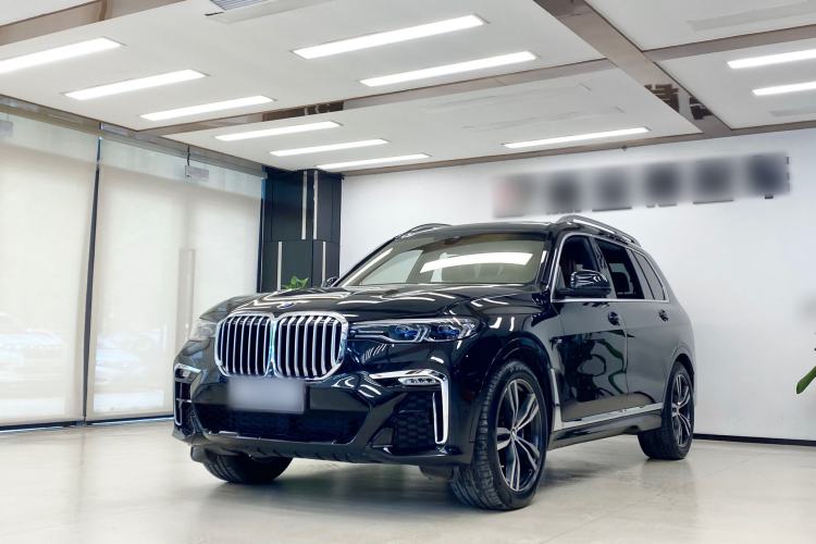 Used BMW X7 2022 xDrive40i Luxury M Sport Package Exterior 4