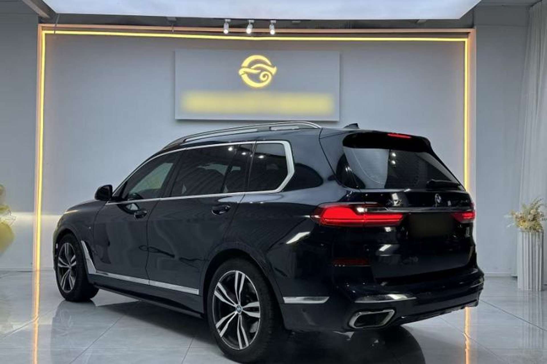 Used BMW X7 2022 xDrive40i Luxury M Sport Package Exterior 4