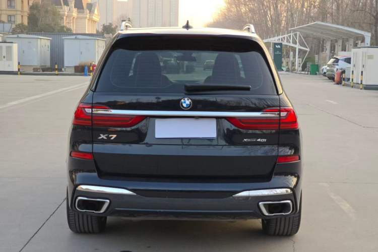 Used BMW X7 2022 xDrive40i Luxury M Sport Package Exterior 4