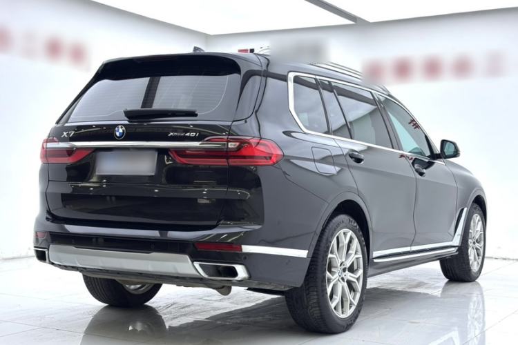 Used BMW X7 2022 xDrive40i Luxury Package with Leading Features Exterior 4