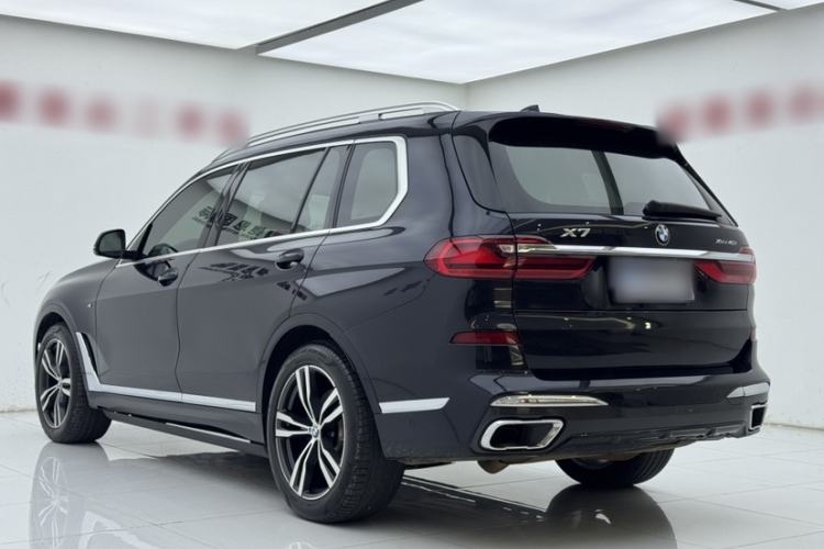 Used BMW X7 2022 xDrive40i Luxury M Sport Package Exterior 4
