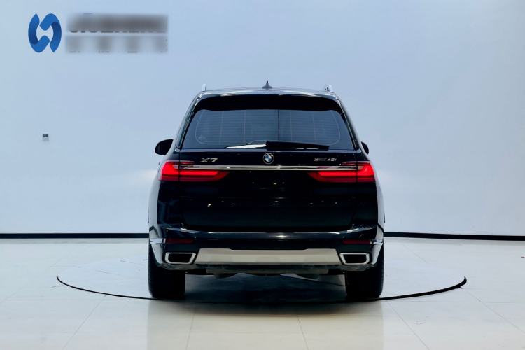 Used BMW X7 2022 xDrive40i Luxury Package with Leading Features Exterior 4
