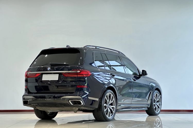 Used BMW X7 2022 xDrive M50i Exterior 5