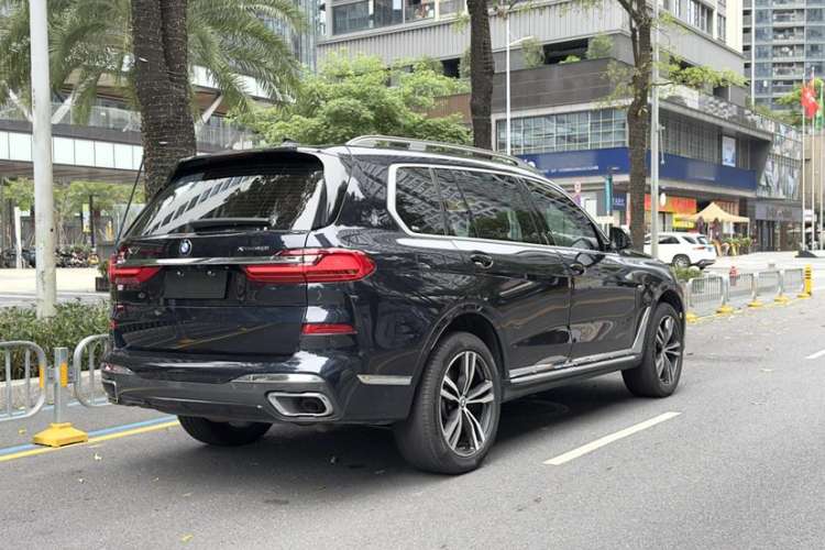 Used BMW X7 2022 xDrive40i Luxury M Sport Package Exterior 5