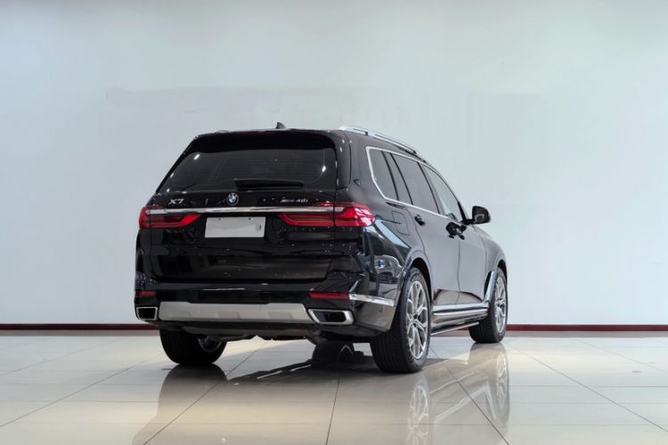 Used BMW X7 2022 xDrive40i Luxury Package with Leading Features Exterior 5