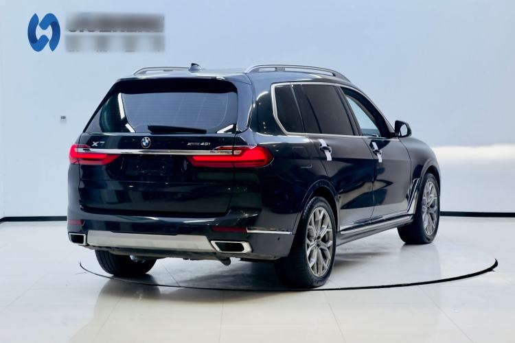 Used BMW X7 2022 xDrive40i Luxury Package with Leading Features Exterior 5