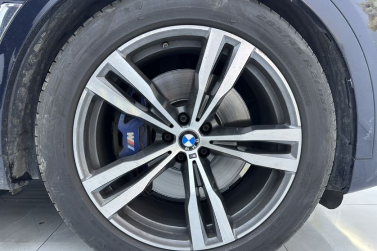 Used BMW X7 2022 xDrive40i Luxury M Sport Package Exterior 6