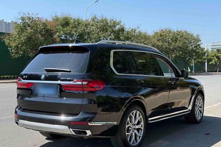 Used BMW X7 2022 xDrive40i Luxury Package with Leading Features Exterior 8