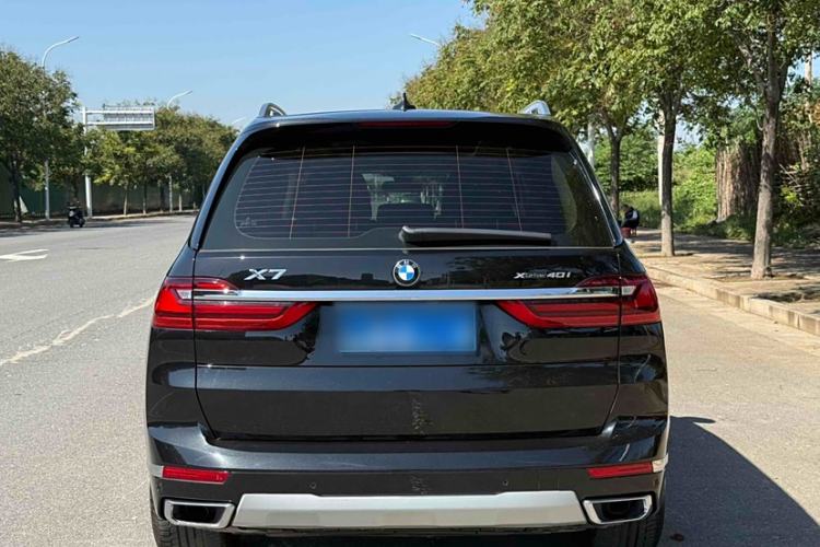 Used BMW X7 2022 xDrive40i Luxury Package with Leading Features Exterior 9