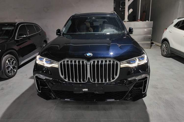 Used BMW X7 2022 xDrive40i Luxury M Sport Package Front