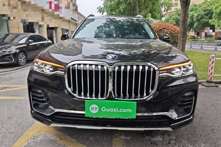 Used BMW X7 2022 xDrive40i Luxury Package with Leading Features Front