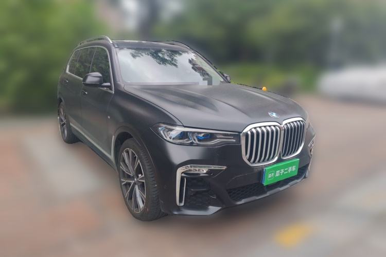 Used BMW X7 2022 xDrive40i Executive M Sport Package Front Right 45 Deg