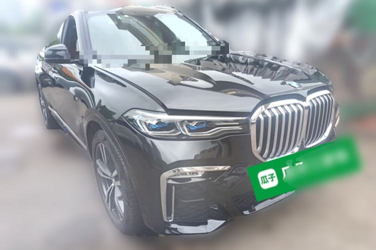 Used BMW X7 2022 xDrive40i Luxury M Sport Package Front Right 45 Deg