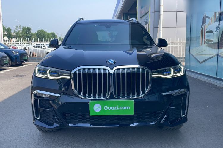 Used BMW X7 2022 xDrive40i Luxury M Sport Package Front