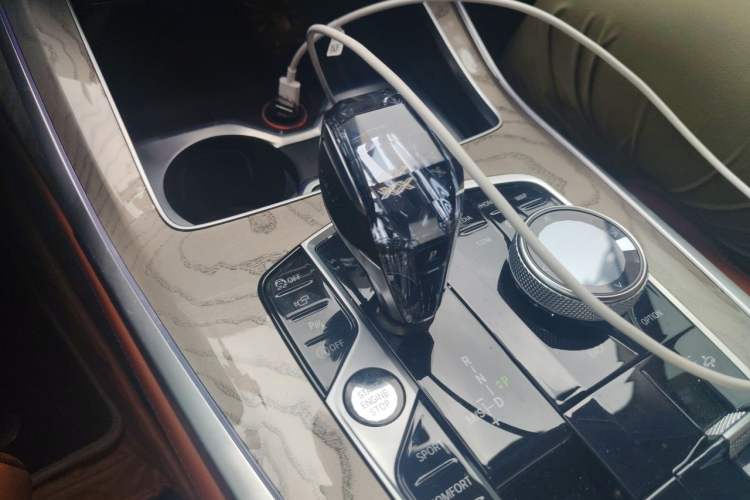 Used BMW X7 2022 xDrive40i Executive M Sport Package Gear Lever