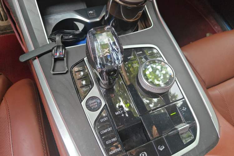 Used BMW X7 2022 xDrive40i Luxury M Sport Package Gear Lever