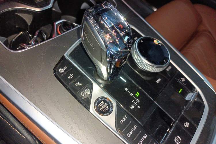 Used BMW X7 2022 xDrive40i Luxury M Sport Package Gear Lever