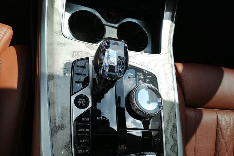 Used BMW X7 2022 xDrive40i Executive M Sport Package Gear Lever